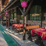酒店 Safari Village