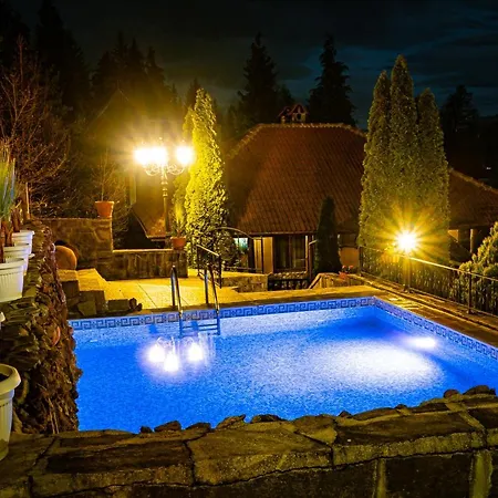 Hotel Safari Village