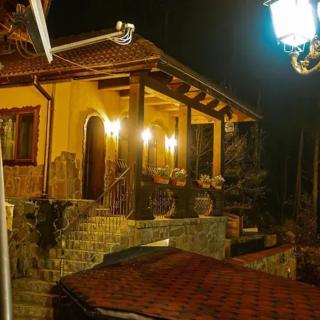 Safari Village Hotell 3*