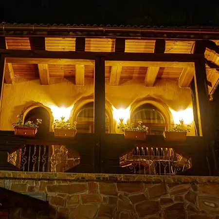 Safari Village Hotell 3*