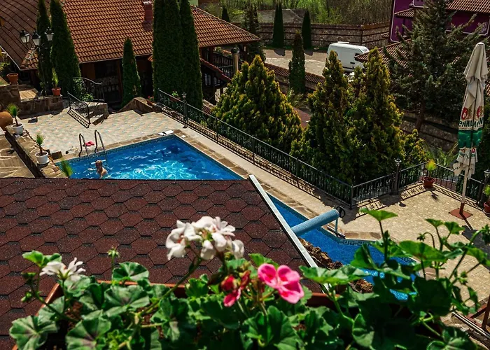 Safari Village Szálloda