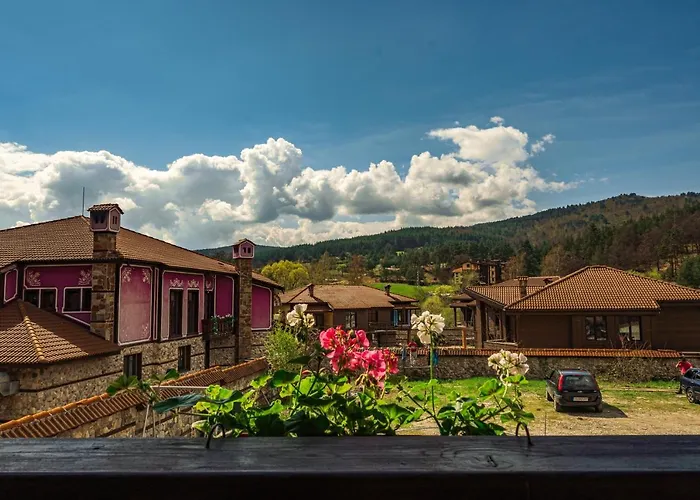 Safari Village Szálloda 3*